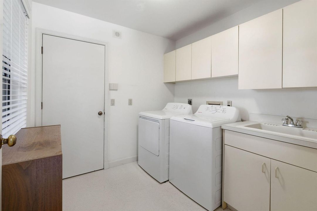 6980SEWingedFootDr(46)