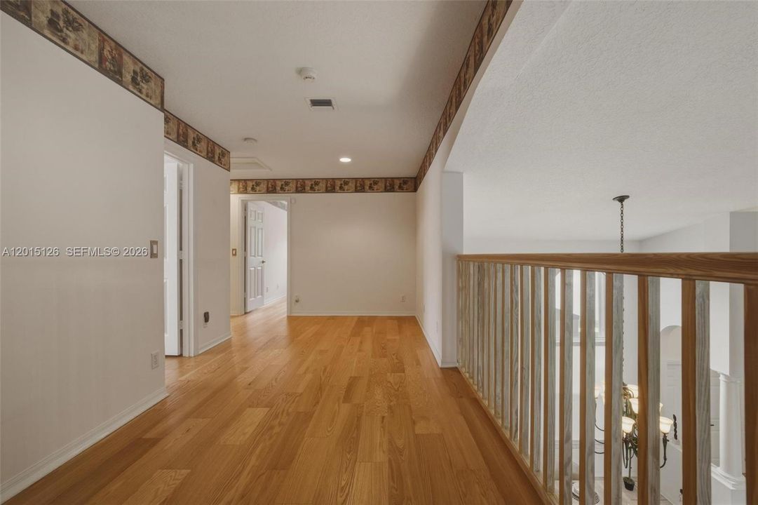 En Venta: $950,000 (5 camas, 3 baños, 3345 Pies cuadrados)