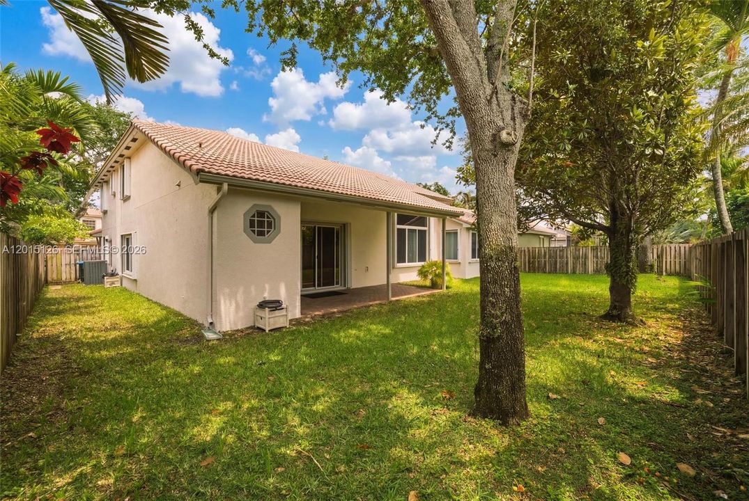 En Venta: $950,000 (5 camas, 3 baños, 3345 Pies cuadrados)