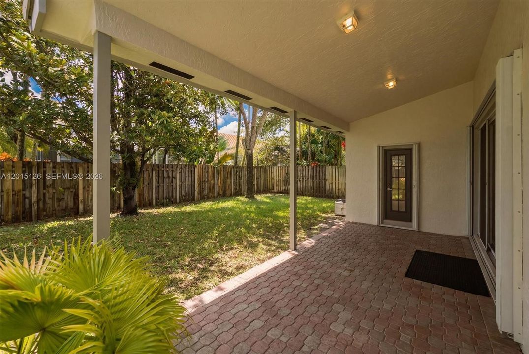 En Venta: $950,000 (5 camas, 3 baños, 3345 Pies cuadrados)