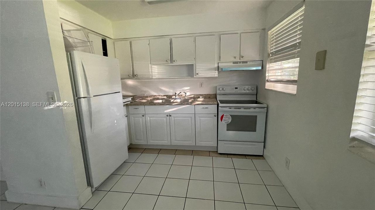 For Sale: $799,999 (0 beds, 0 baths, 2399 Square Feet)