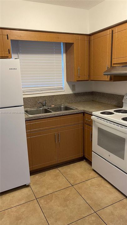 For Sale: $799,999 (0 beds, 0 baths, 2399 Square Feet)