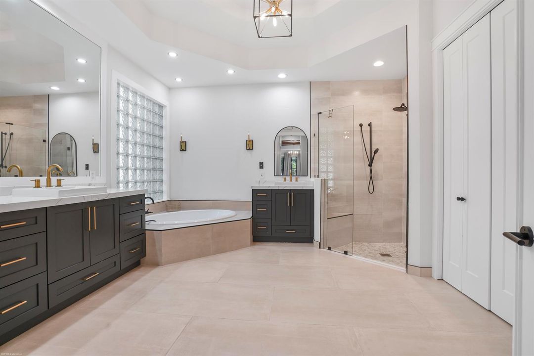 Primary En-Suite