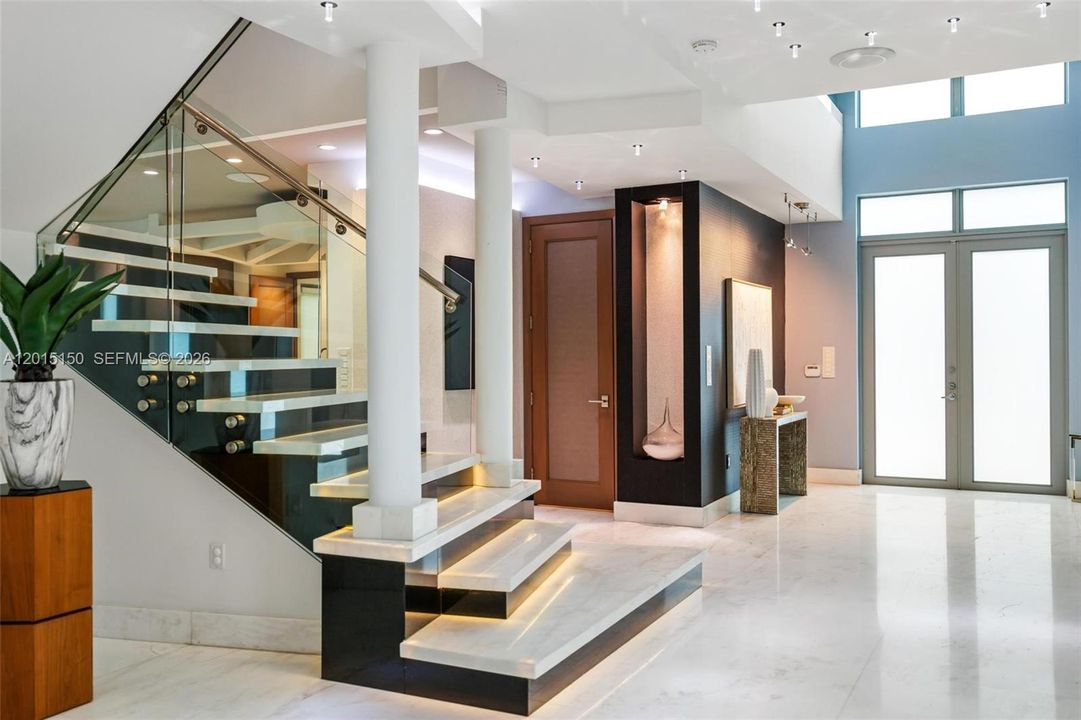 En Renta: $38,500 (4 camas, 4 baños, 4898 Pies cuadrados)
