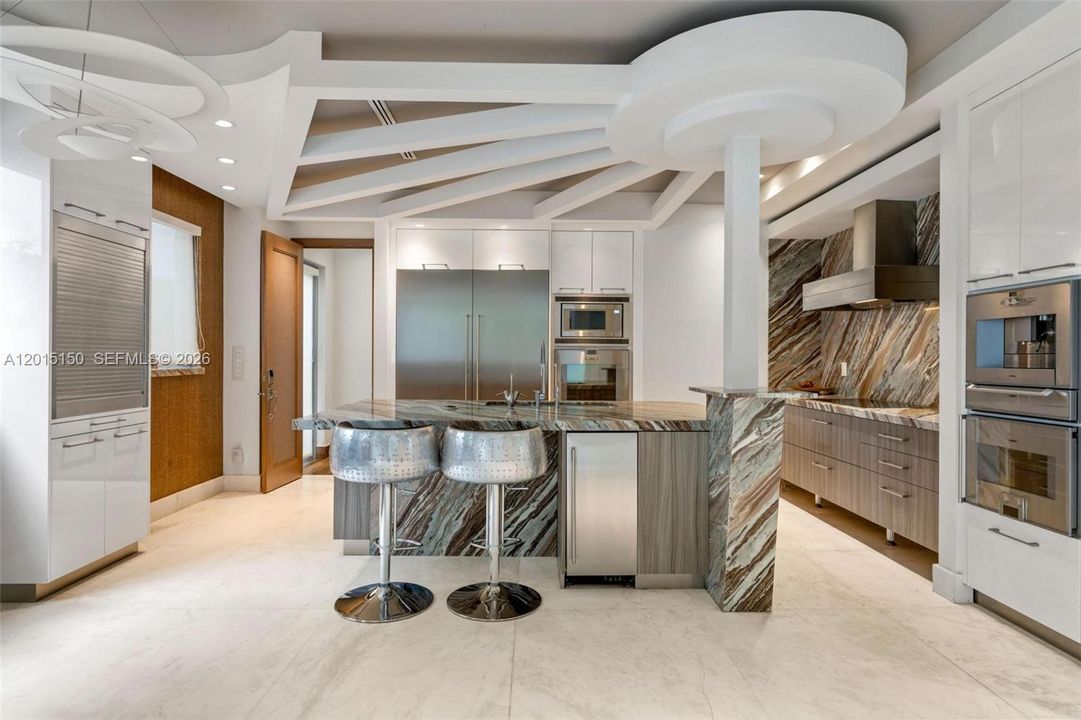 En Renta: $38,500 (4 camas, 4 baños, 4898 Pies cuadrados)