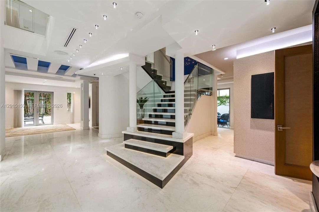 En Renta: $38,500 (4 camas, 4 baños, 4898 Pies cuadrados)