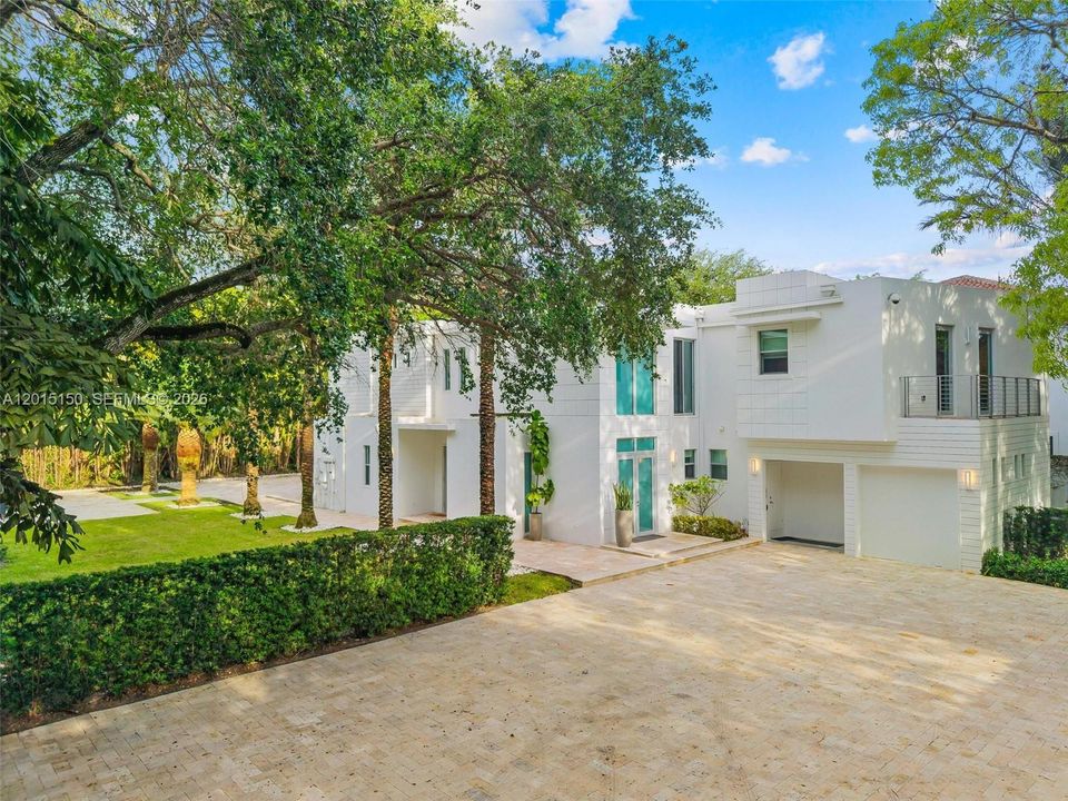 En Renta: $38,500 (4 camas, 4 baños, 4898 Pies cuadrados)