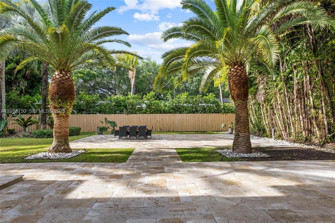 En Renta: $38,500 (4 camas, 4 baños, 4898 Pies cuadrados)