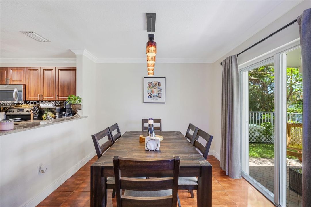 En Venta: $519,999 (3 camas, 2 baños, 1614 Pies cuadrados)