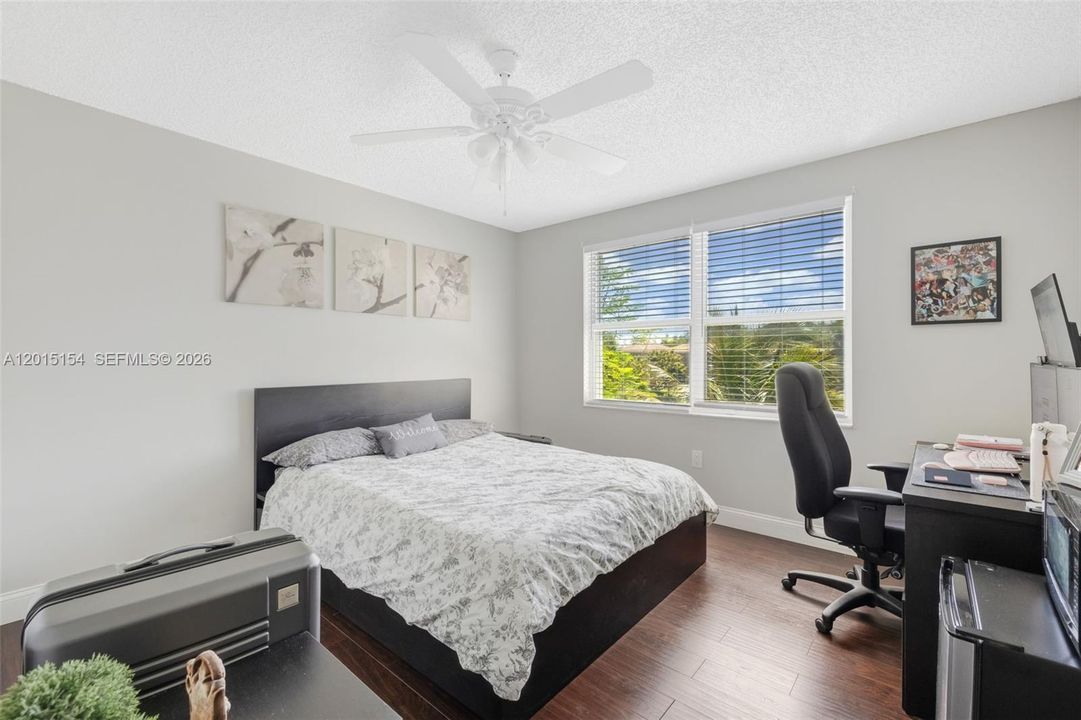En Venta: $519,999 (3 camas, 2 baños, 1614 Pies cuadrados)