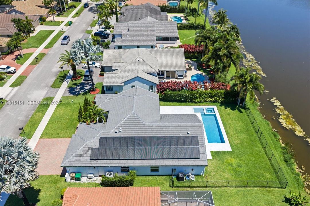 For Sale: $1,275,000 (4 beds, 3 baths, 2489 Square Feet)