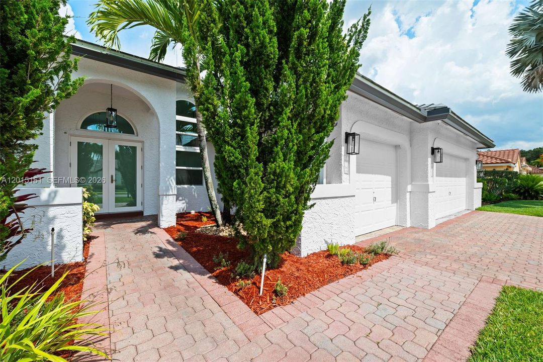 For Sale: $1,275,000 (4 beds, 3 baths, 2489 Square Feet)