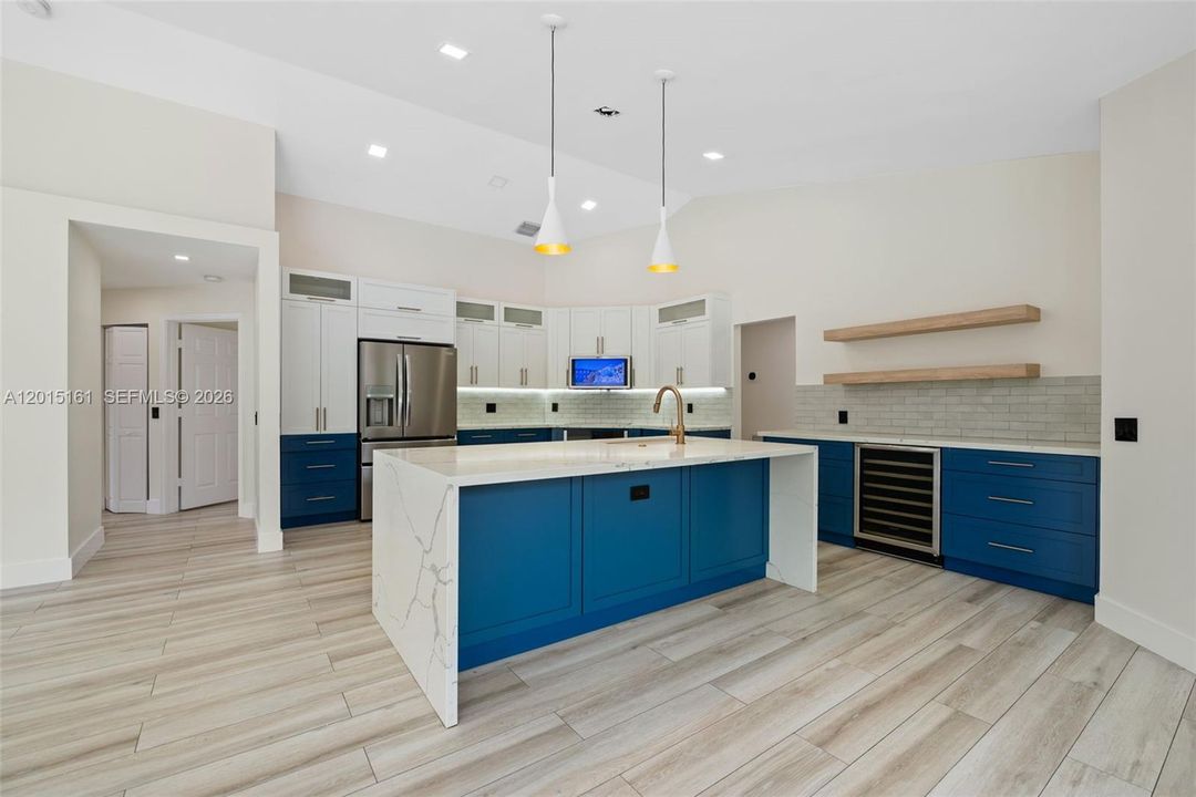 For Sale: $1,275,000 (4 beds, 3 baths, 2489 Square Feet)