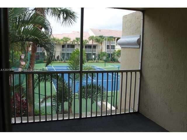 For Sale: $179,000 (1 beds, 1 baths, 800 Square Feet)