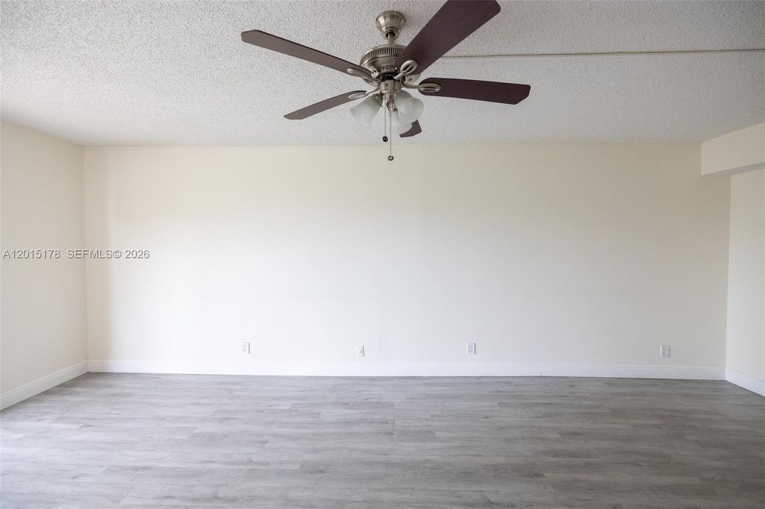 For Rent: $2,100 (2 beds, 2 baths, 900 Square Feet)