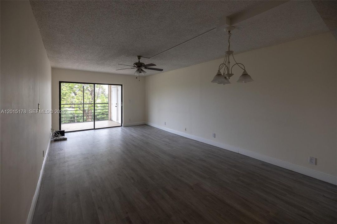 For Rent: $2,100 (2 beds, 2 baths, 900 Square Feet)
