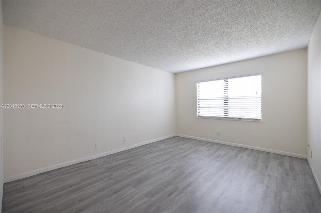 For Rent: $2,100 (2 beds, 2 baths, 900 Square Feet)