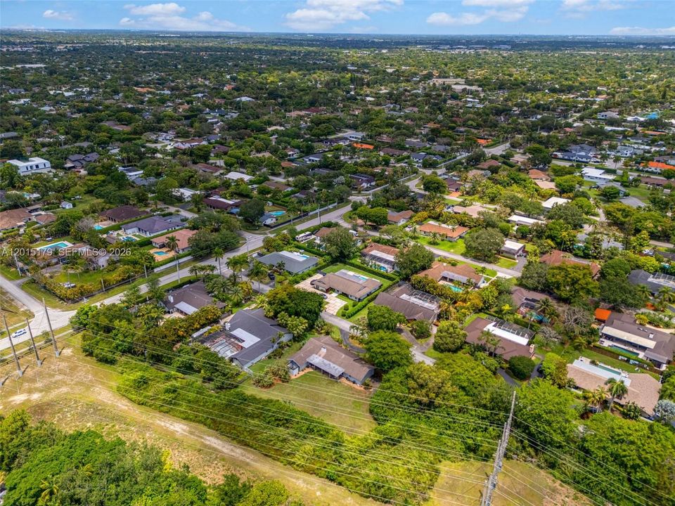 На продажу: $1,299,000 (4 спален, 2 ванн, 2383 Квадратных фут)