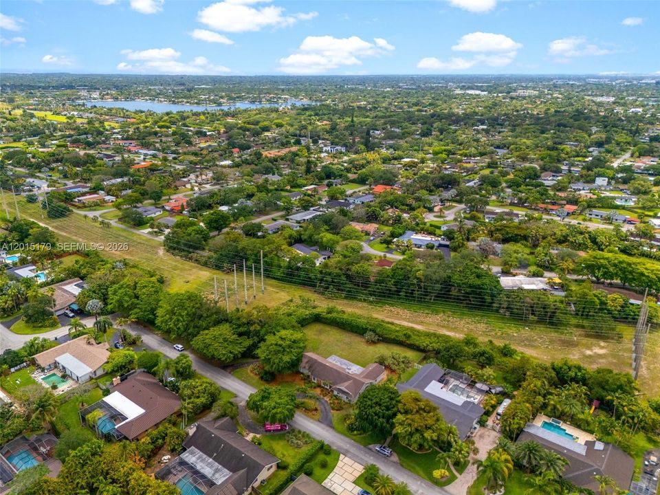 На продажу: $1,299,000 (4 спален, 2 ванн, 2383 Квадратных фут)