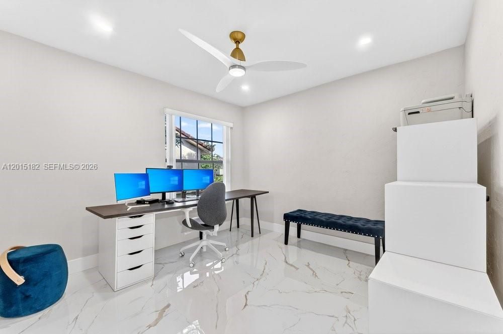 For Sale: $500,000 (3 beds, 2 baths, 1823 Square Feet)