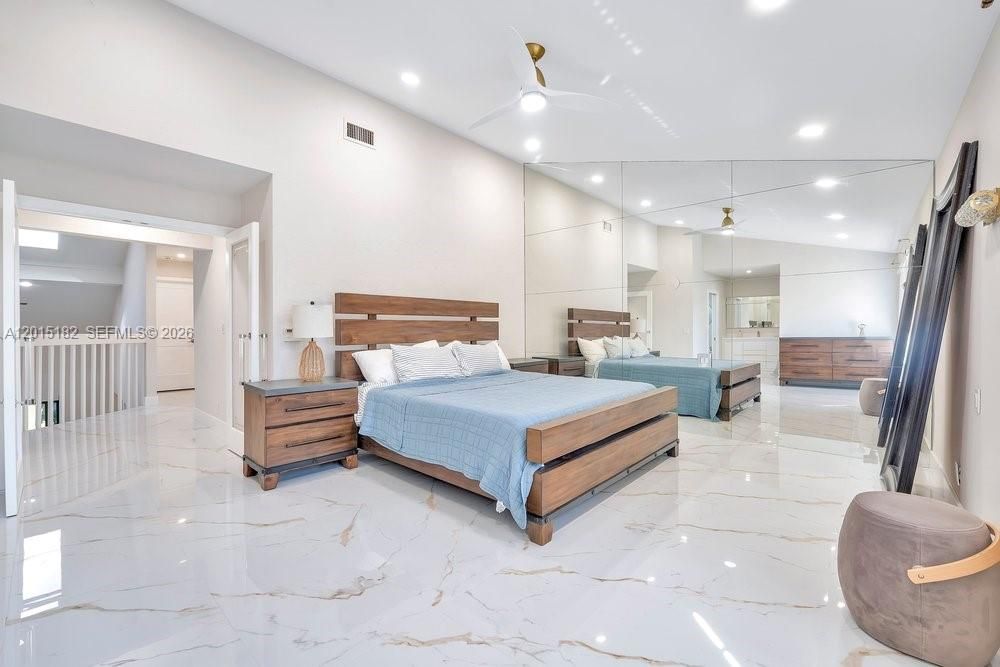 For Sale: $500,000 (3 beds, 2 baths, 1823 Square Feet)