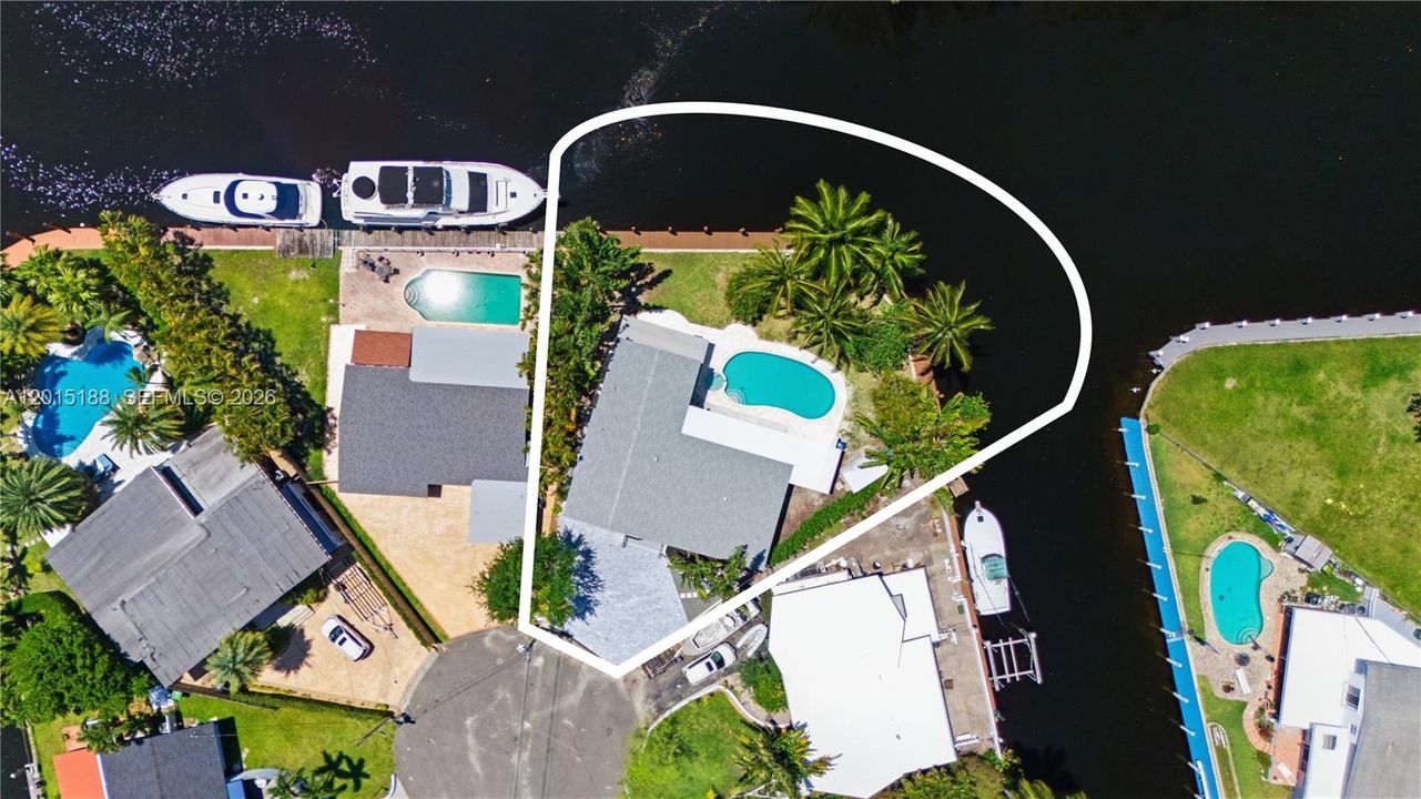 Недавно продано: $1,990,000 (4 спален, 3 ванн, 2292 Квадратных фут)