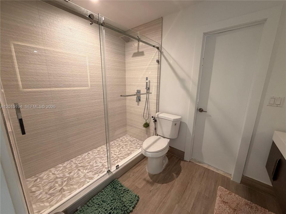 В аренду: $17,900 (3 спален, 3 ванн, 2388 Квадратных фут)