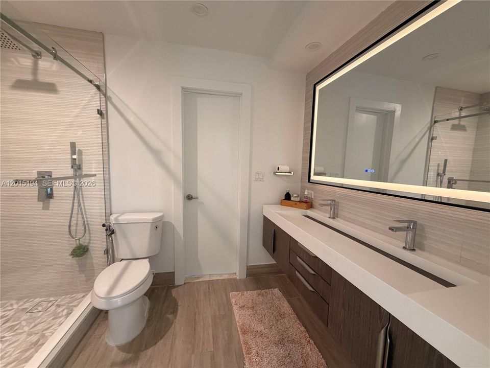 В аренду: $17,900 (3 спален, 3 ванн, 2388 Квадратных фут)