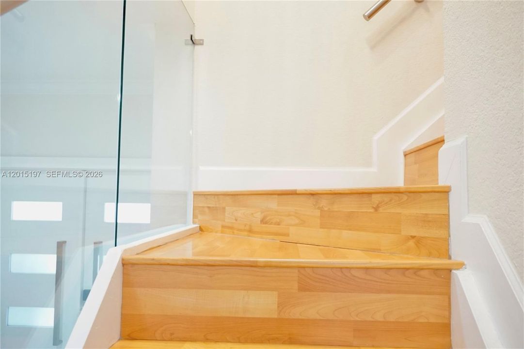 待售: $900,000 (4 贝兹, 2 浴室, 2186 平方英尺)
