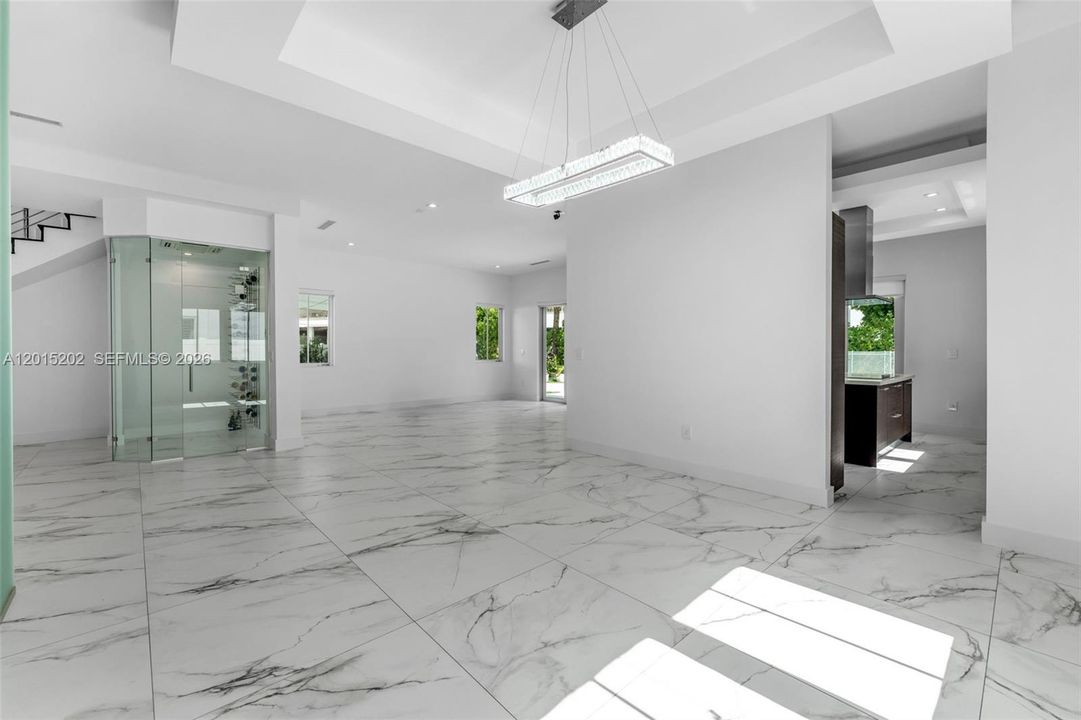 For Sale: $1,899,000 (4 beds, 4 baths, 3753 Square Feet)