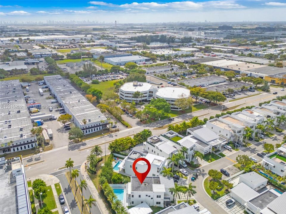 For Sale: $1,899,000 (4 beds, 4 baths, 3753 Square Feet)