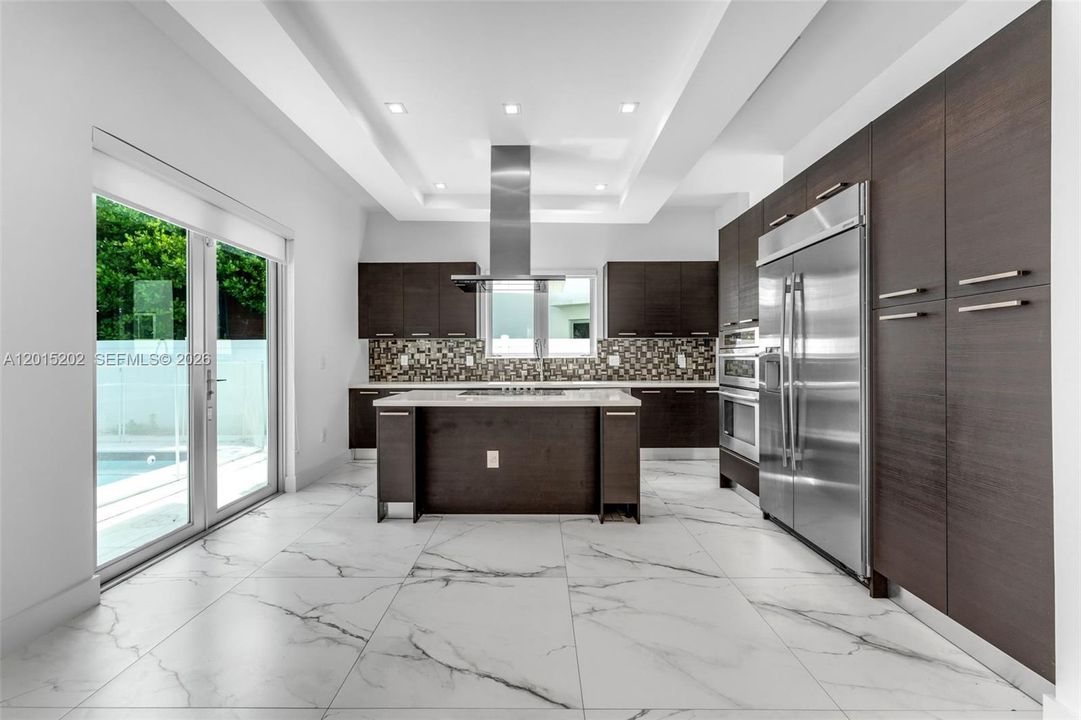 For Sale: $1,899,000 (4 beds, 4 baths, 3753 Square Feet)