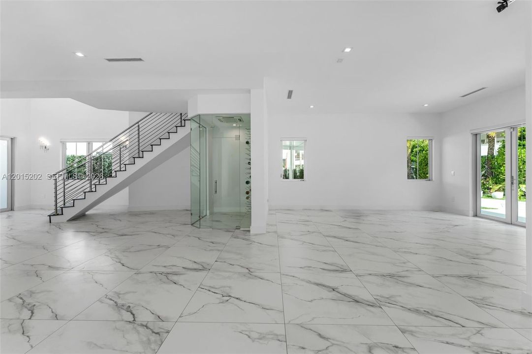 For Sale: $1,899,000 (4 beds, 4 baths, 3753 Square Feet)