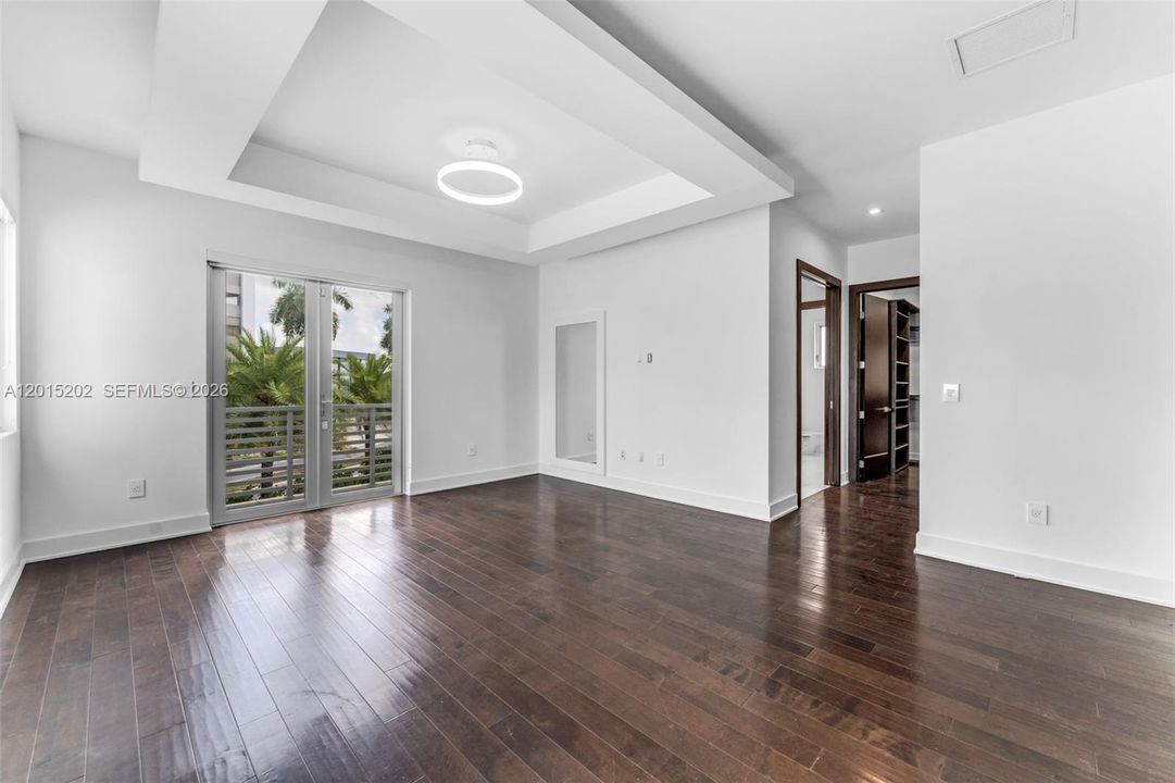 For Sale: $1,899,000 (4 beds, 4 baths, 3753 Square Feet)
