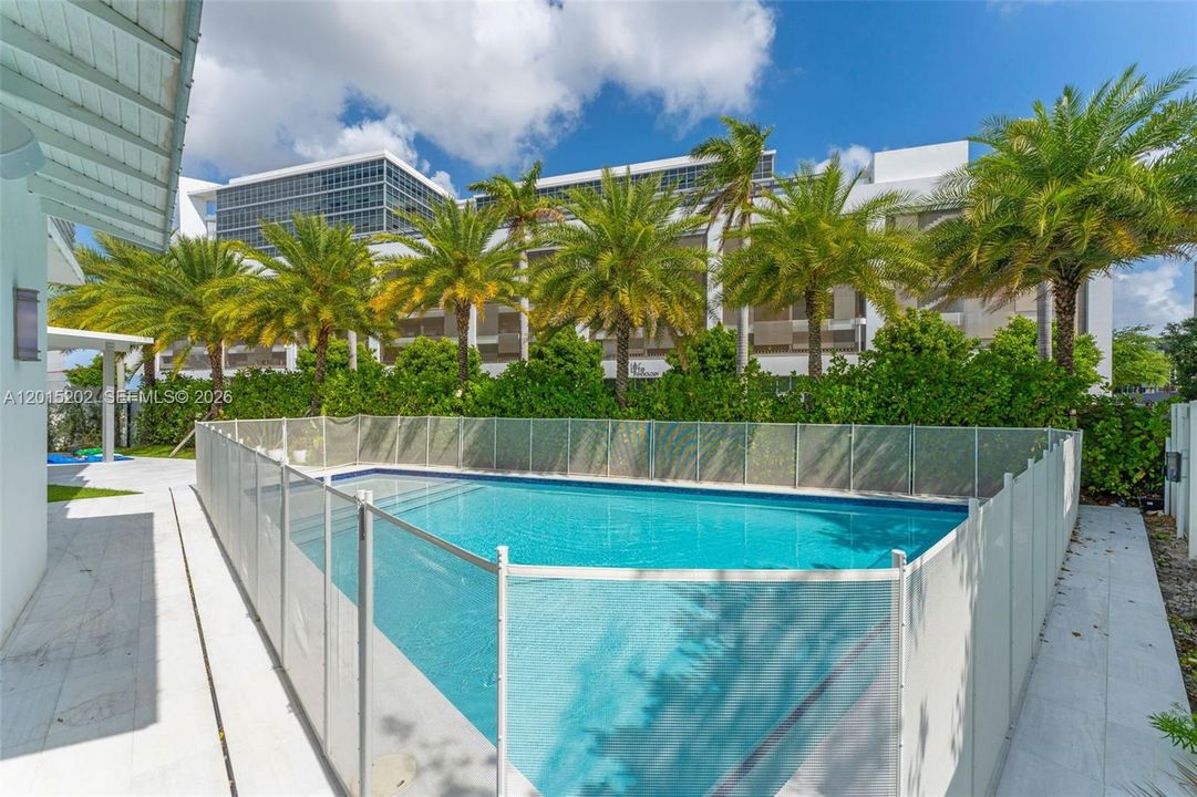 For Sale: $1,899,000 (4 beds, 4 baths, 3753 Square Feet)