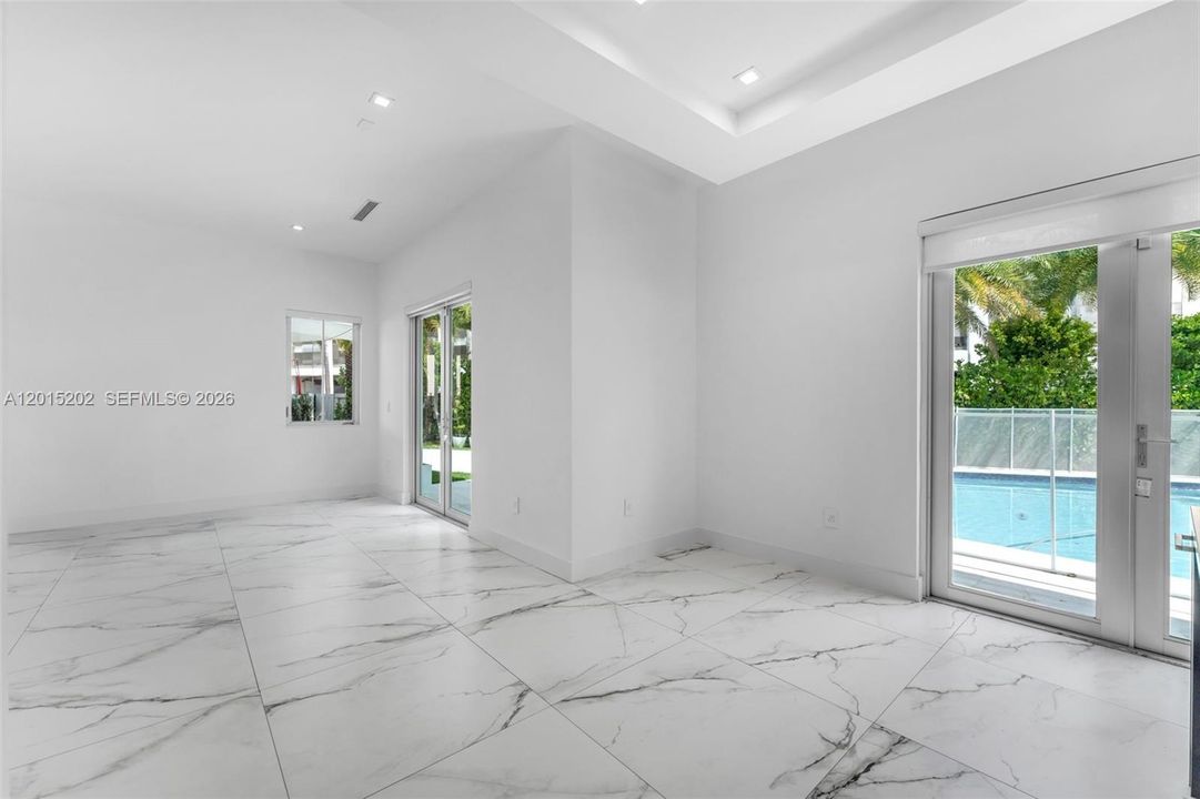 For Sale: $1,899,000 (4 beds, 4 baths, 3753 Square Feet)
