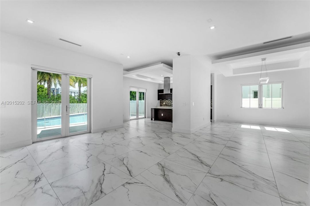 For Sale: $1,899,000 (4 beds, 4 baths, 3753 Square Feet)