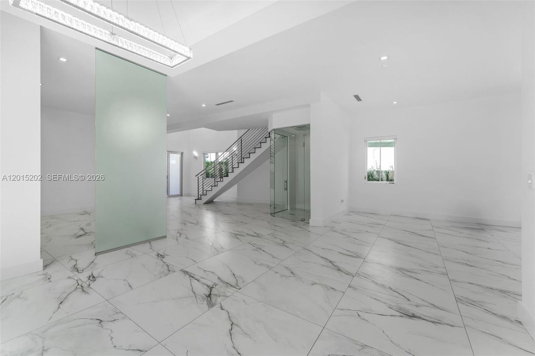 For Sale: $1,899,000 (4 beds, 4 baths, 3753 Square Feet)