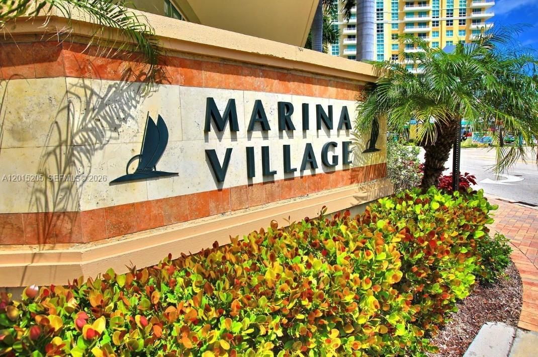 For Sale: $590,000 (2 beds, 2 baths, 1129 Square Feet)