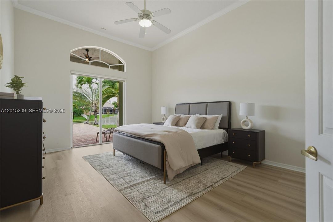 Activo con contrato: $980,000 (5 camas, 3 baños, 2829 Pies cuadrados)