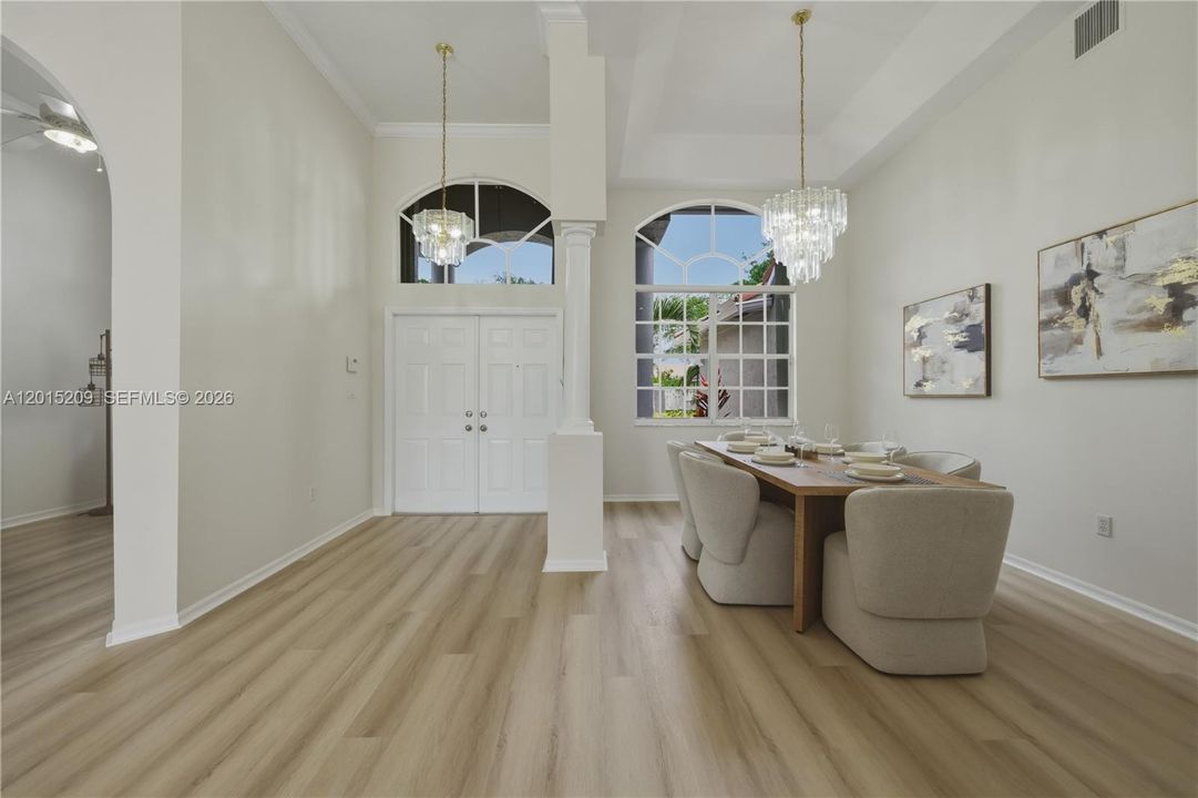 Activo con contrato: $980,000 (5 camas, 3 baños, 2829 Pies cuadrados)