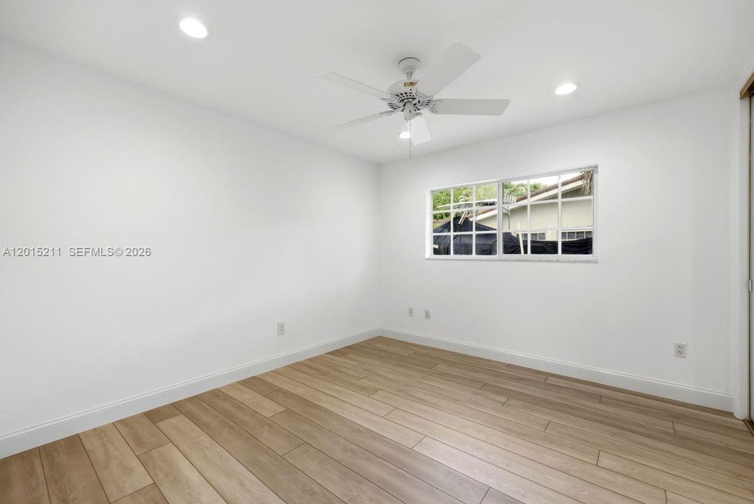 Activo con contrato: $2,340,000 (5 camas, 3 baños, 3203 Pies cuadrados)