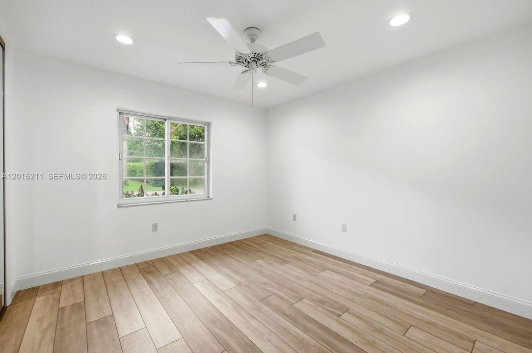Activo con contrato: $2,340,000 (5 camas, 3 baños, 3203 Pies cuadrados)