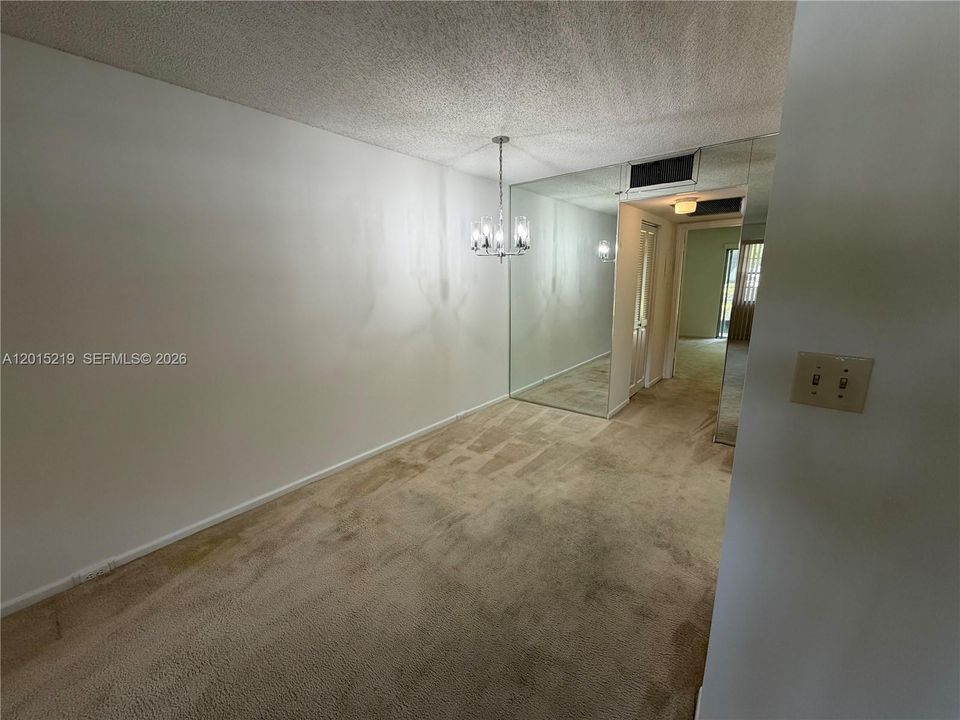 For Sale: $69,900 (1 beds, 1 baths, 742 Square Feet)