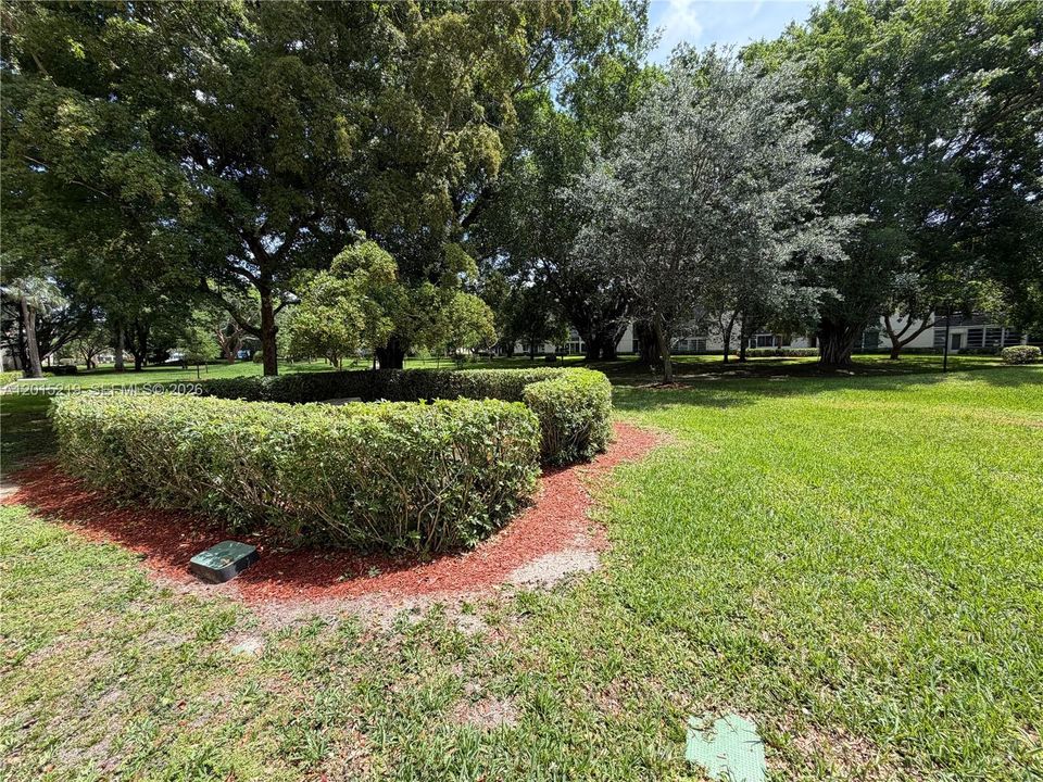 For Sale: $69,900 (1 beds, 1 baths, 742 Square Feet)