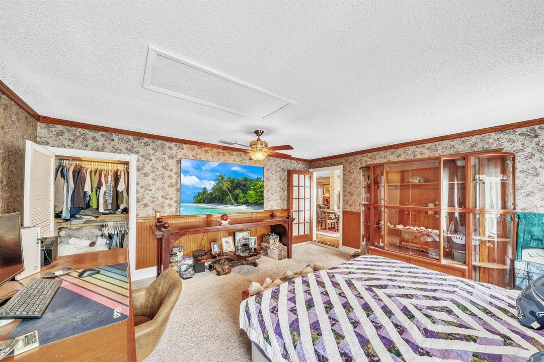 6 Guest Bedroom (4)