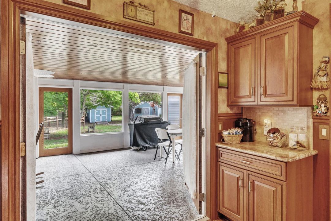13 Kitchen (4)