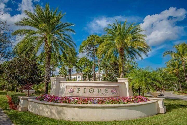 Fiore Entrance SIgn