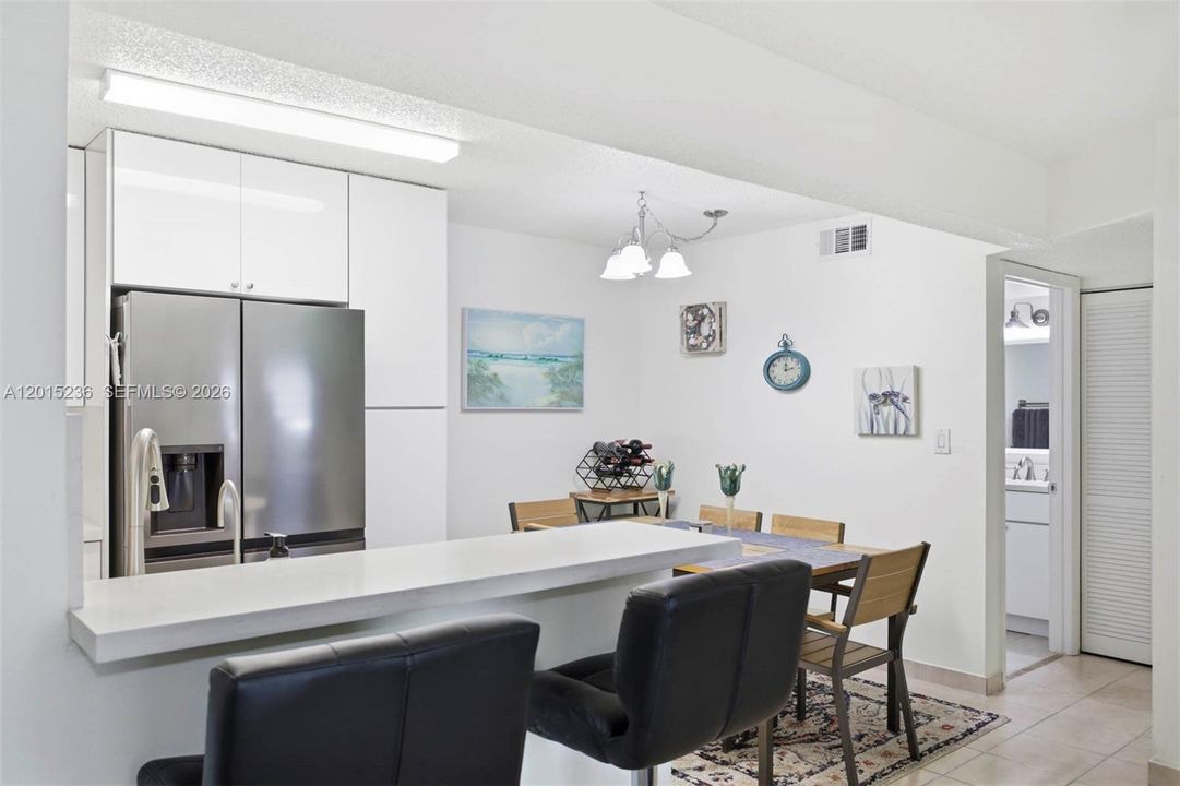 En Venta: $204,500 (1 camas, 1 baños, 739 Pies cuadrados)