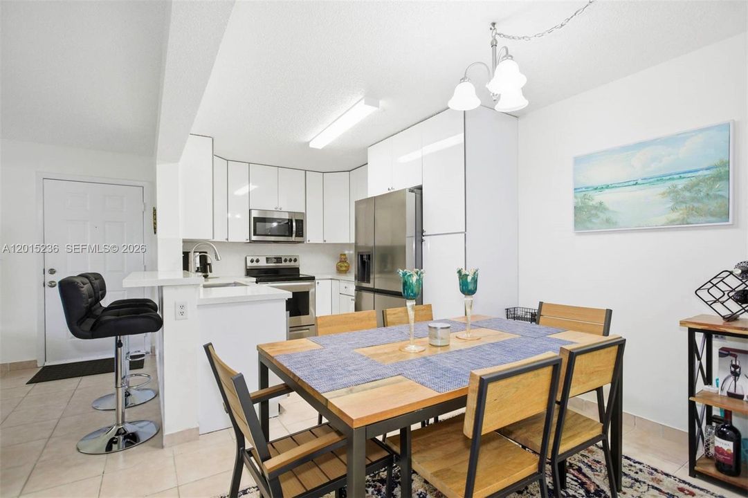 En Venta: $204,500 (1 camas, 1 baños, 739 Pies cuadrados)
